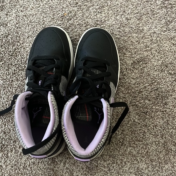 Woman’s jordans - Picture 8 of 8